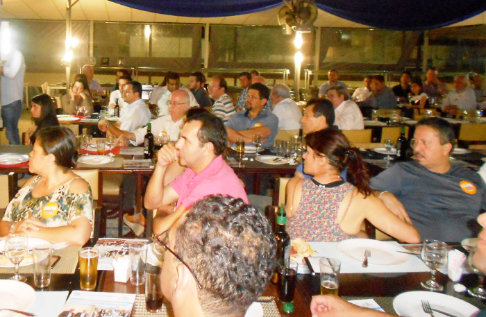Pizza em apoio à candidatura de Papa, que foi eleito!